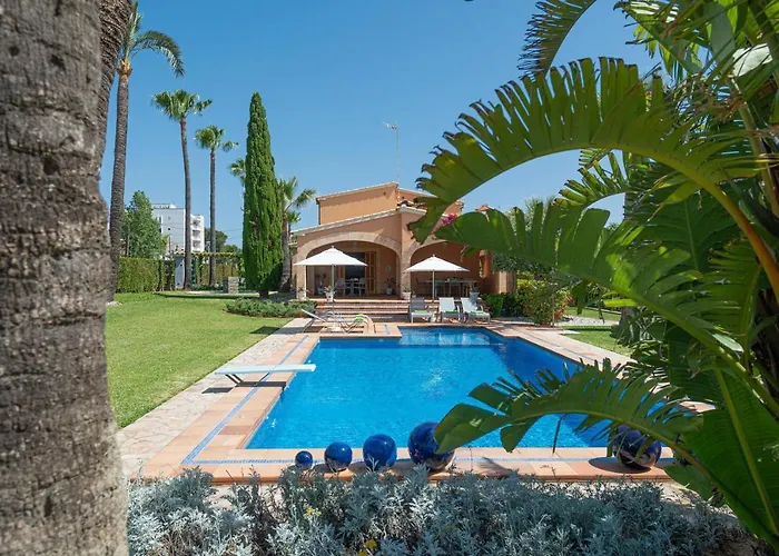 Mulholland Villa